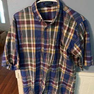 Light weight mens short sleeve button down